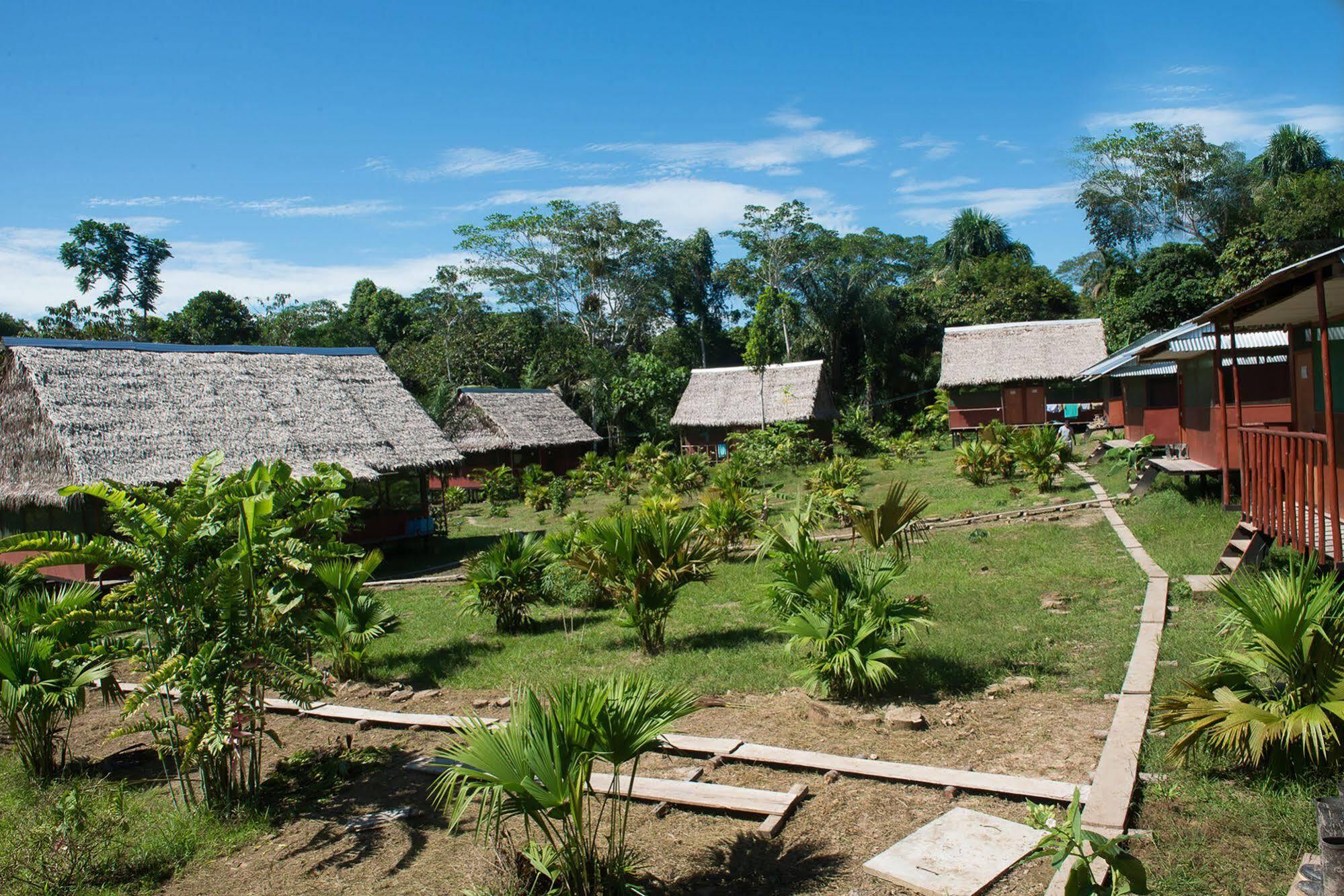 Maniti Expeditions Eco Lodge อีกีโตส ภายนอก รูปภาพ