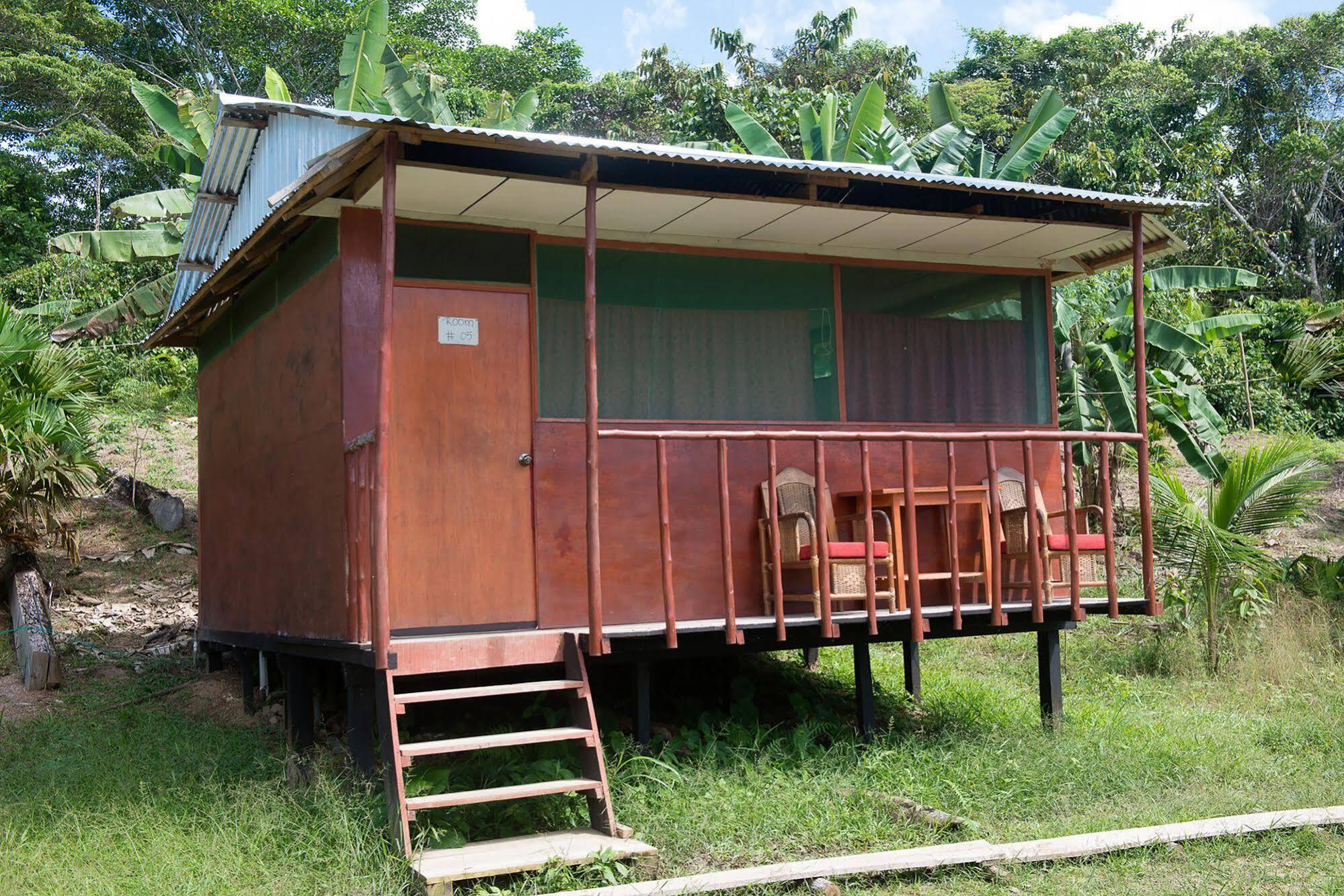Maniti Expeditions Eco Lodge อีกีโตส ภายนอก รูปภาพ