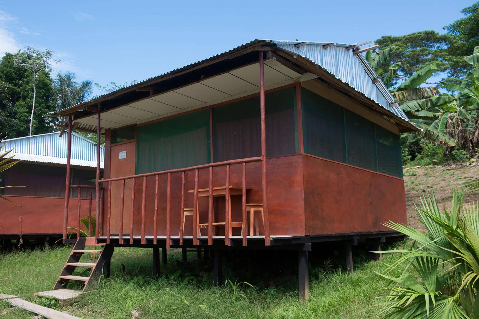 Maniti Expeditions Eco Lodge อีกีโตส ภายนอก รูปภาพ
